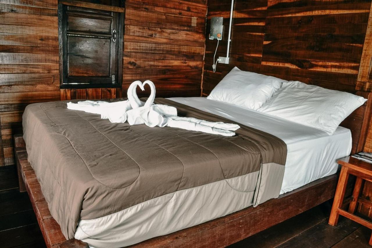 Sea Paradise Hotel Ban Khlong Kloi Exterior photo